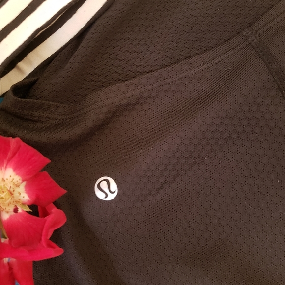 FINAL SALE - Lululemon No Limits Tank - Picture 3 of 4